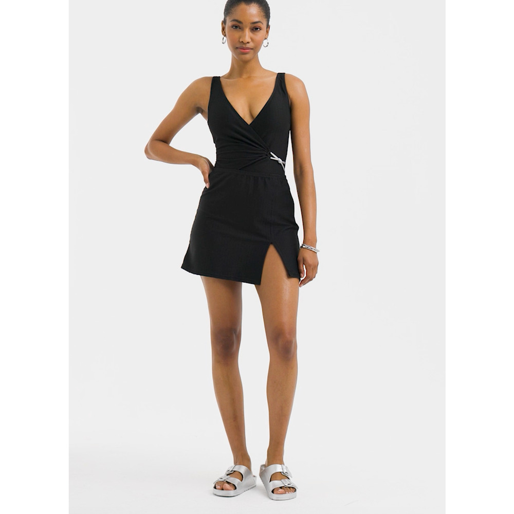 NWT GOTTEX BLACK HARBOURSIDE TEXTURED SWIMSUIT BOTTOM SWIM COVER UP SKIRT SZ L
